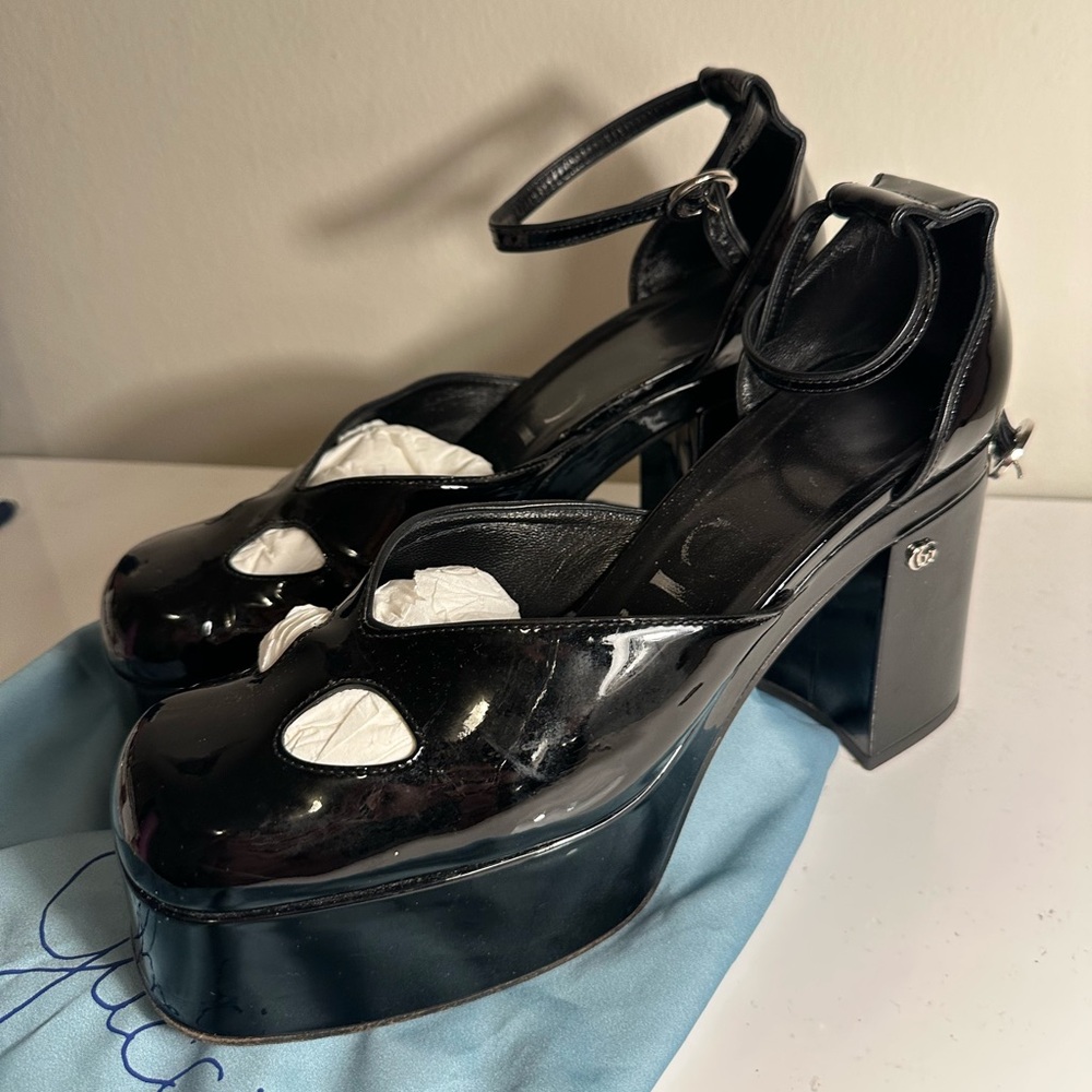 Gucci Mallory Patent Leather Platform Mary Janes. - Picture 3 of 4